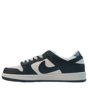 Nike SB Dunk  Black & White